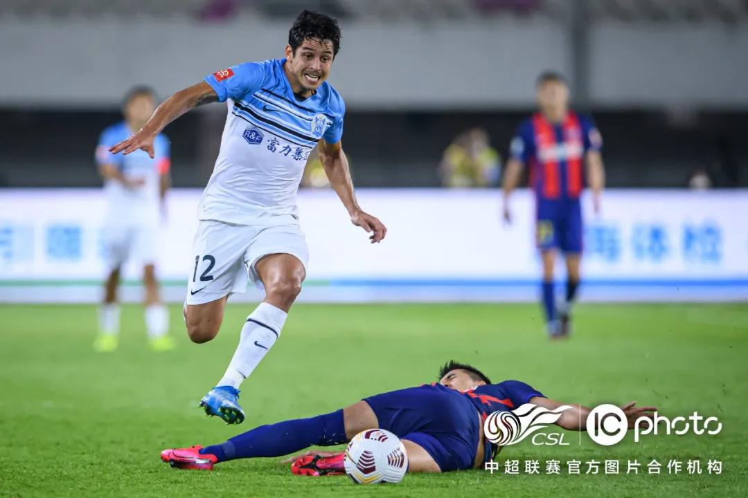 جدول ترتيب الهدافين في الدوري السعوديمن يتصدر السباق نحو لقب هداف الموسم؟