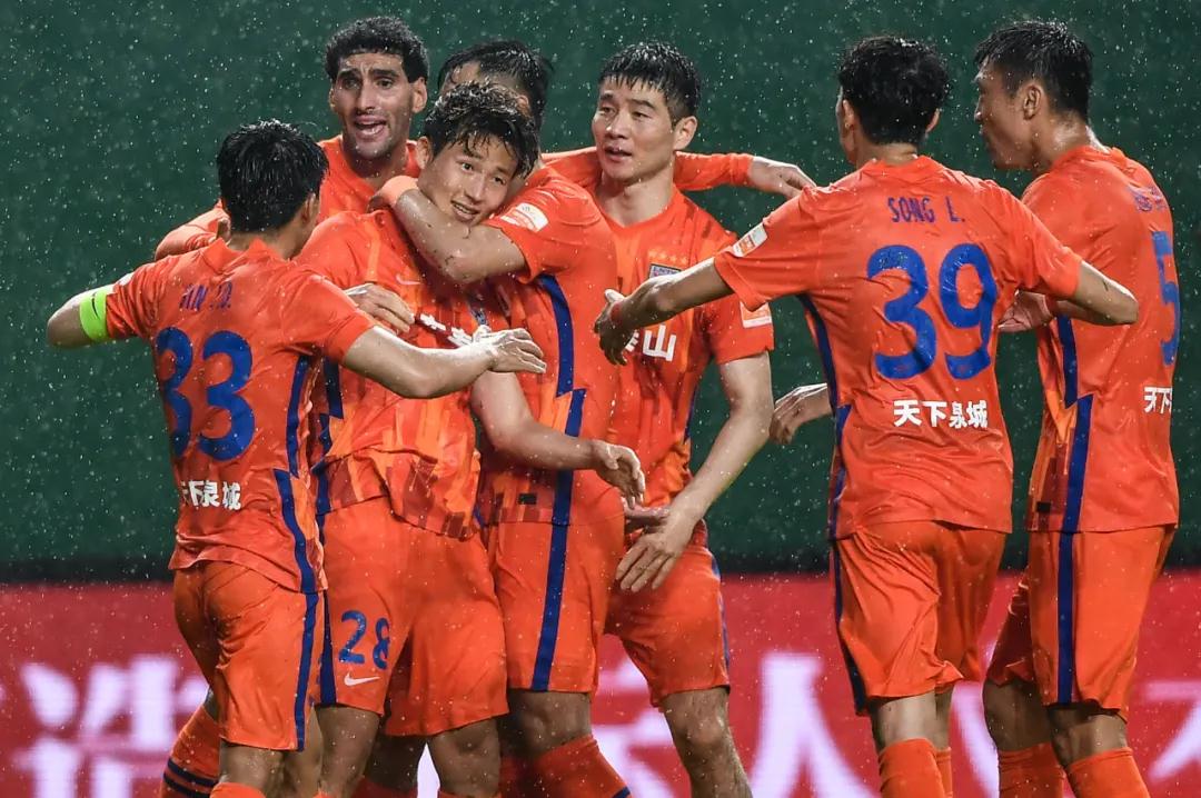 ترتيب جدول الدوري الإنجليزي الممتازتطور المنافسة وأبرز المفاجآت في الموسم الحالي
